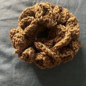 Crochet scrunchie